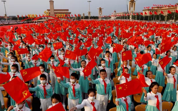 Evento na Praça Tiananmen, em Pequim, para relembrar os 100 anos do partido
