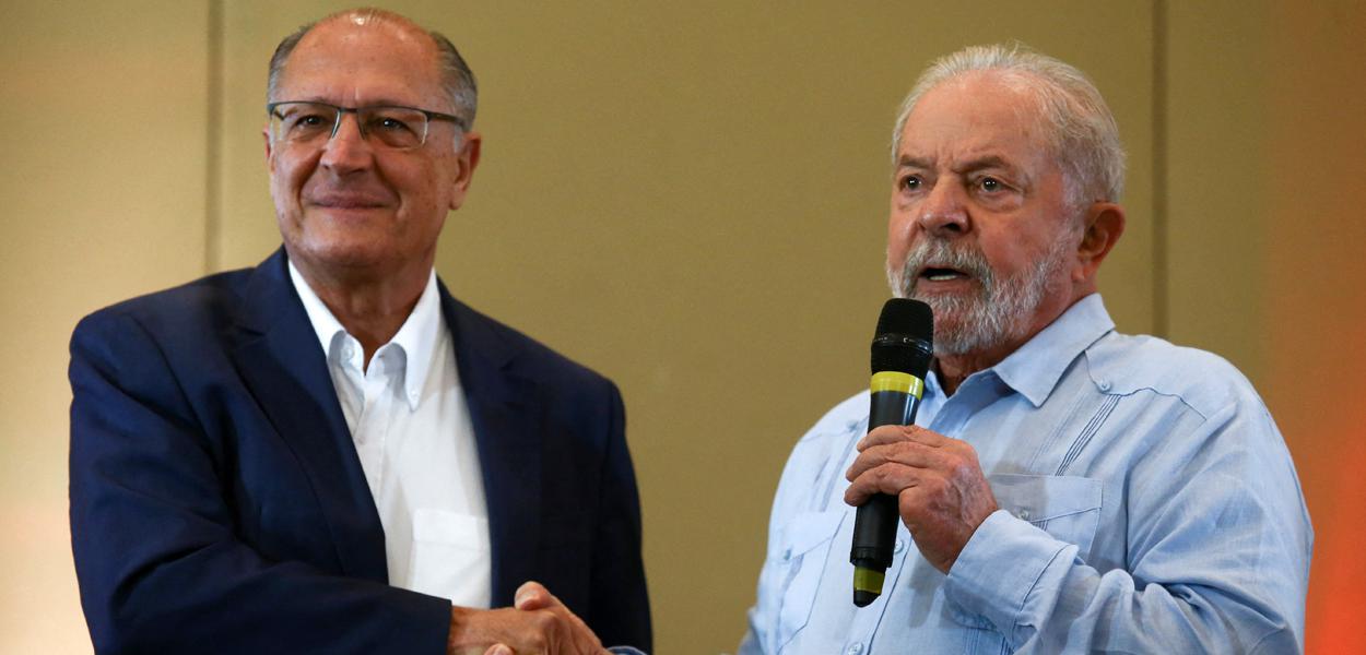 Lula e Alckmin se reúnem para apresentação do ex-governador para compor chapa com o ex-presidente