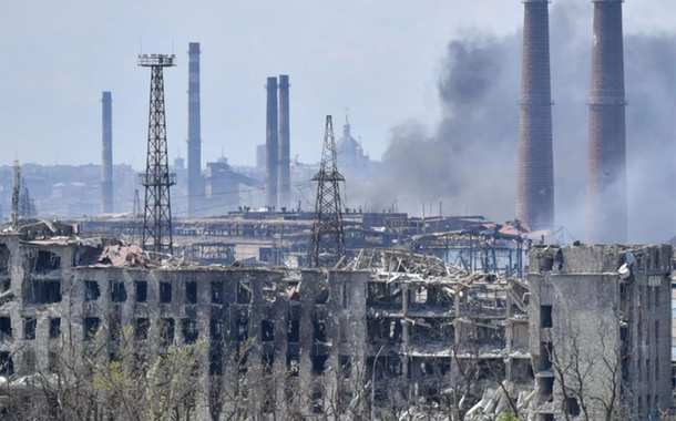 A siderúrgica Azovstal, em Mariupol, ou o que restou do complexo, último refúgio de forças ucranianas na cidade