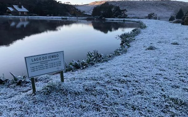 Frente fria avança no Brasil com chuva intensa, ventos de até 100 km/h e previsão de neve no Sul