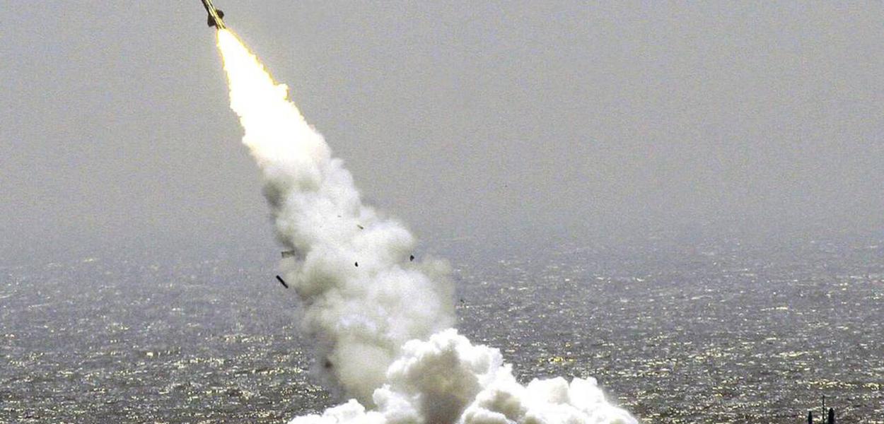 ONG: EUA implantaram secretamente cerca de 150 ogivas nucleares em