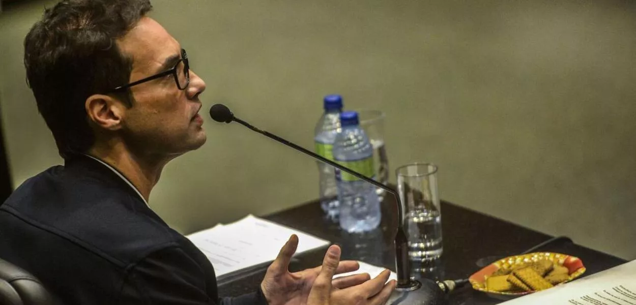 Defesa de Jairinho abandona júri do caso Henry Borel no Rio