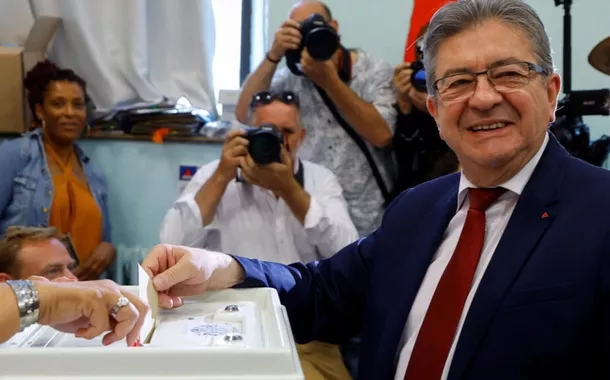 Esquerda vence eleição na França e derrota extrema-direita