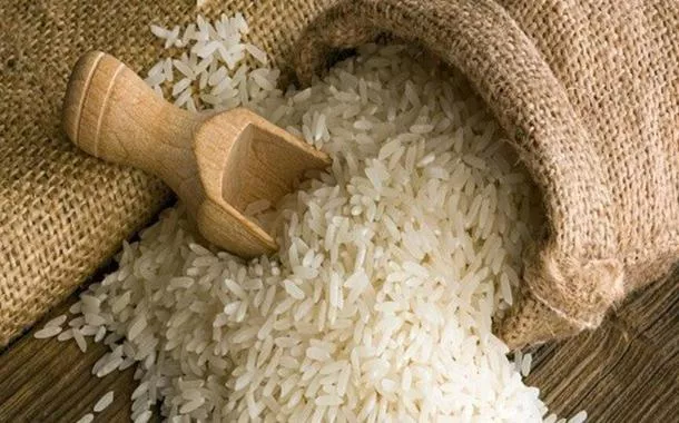 Pequenos e grandes mercados receberão arroz importado pelo governo