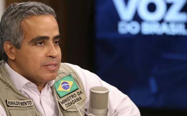 Master pagou R$ 11 milhões a ex-ministro de Bolsonaro