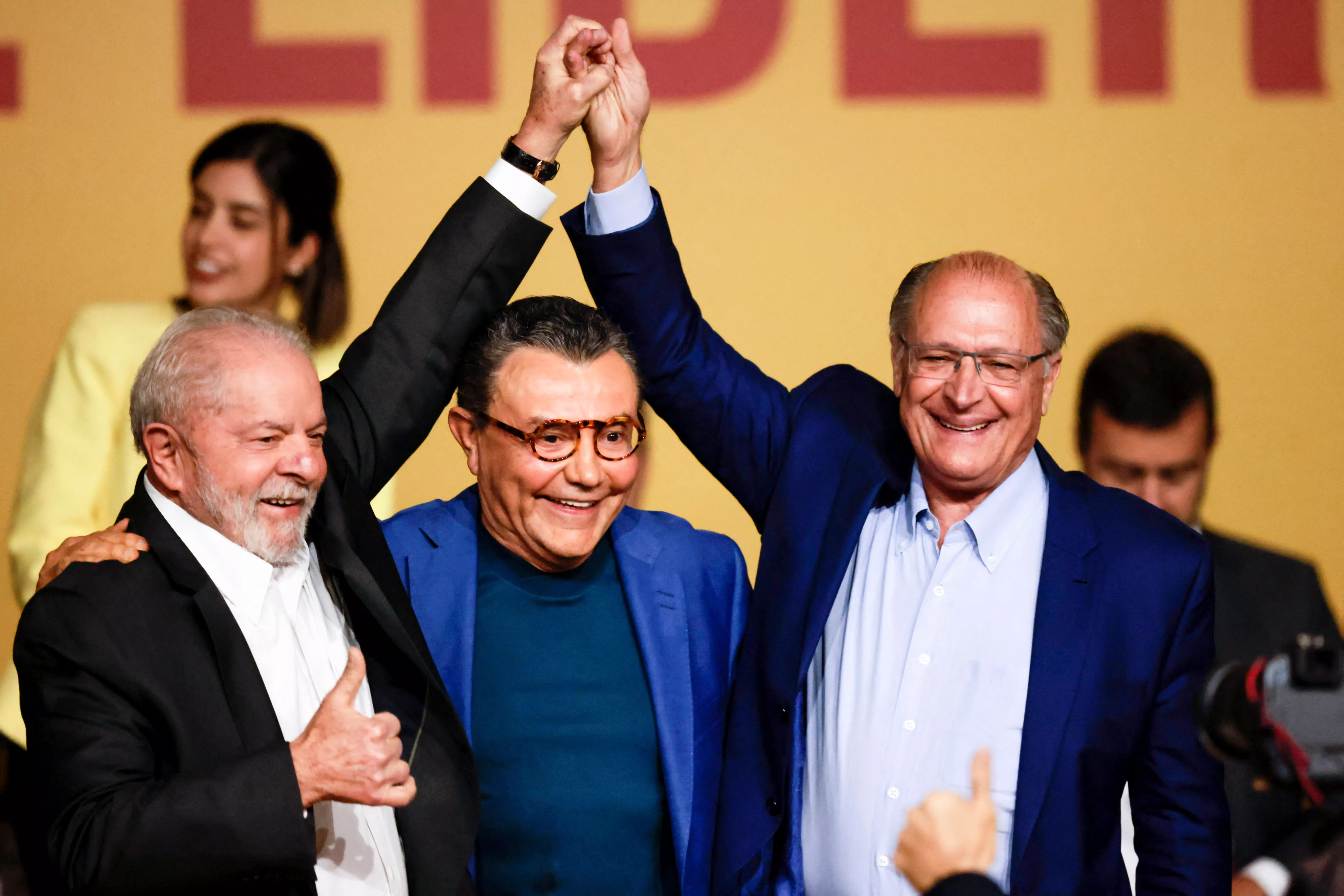 Ex-presidente Luiz Inácio Lula da Silva e seu vice, Geraldo Alckmin, na convenção do PSB, ao lado do presidente do partido, Carlos Siqueira 29/07/2022