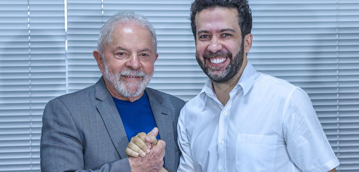 O ex-presidente Luiz Inácio Lula da Silva e André Janones