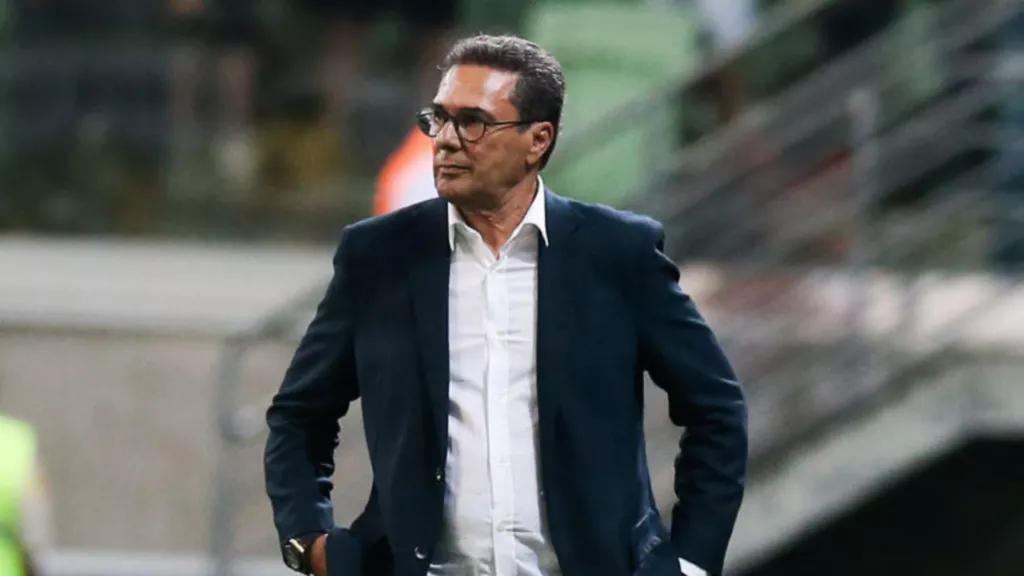 Luxemburgo é internado na UTI após diagnóstico de infecção pulmonar