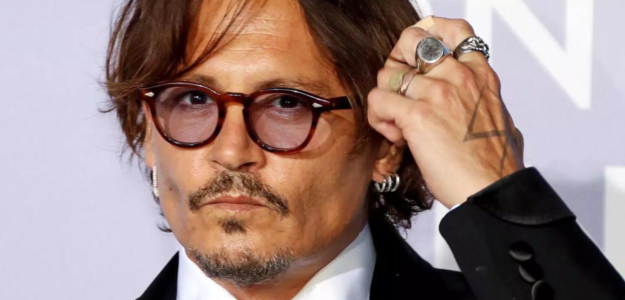 Johnny Depp será diretor de filme com produção de Al Pacino