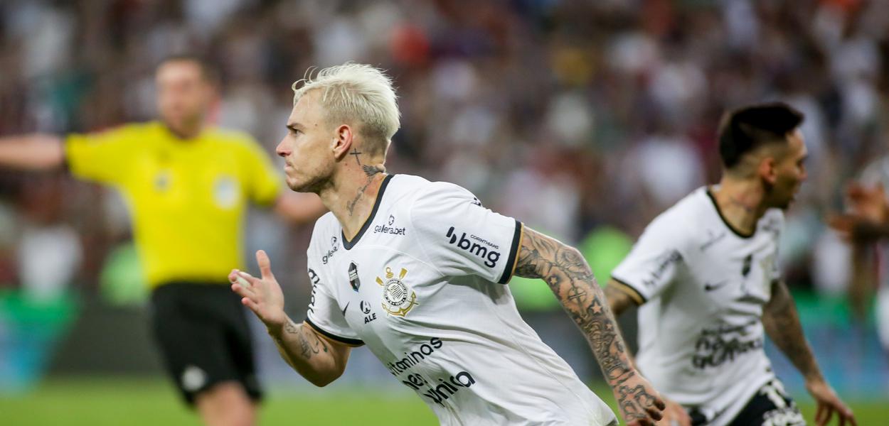 Corinthians fica no empate em 3 a 3 com o Fluminense no Maracanã