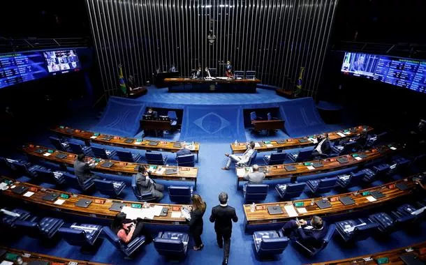 Senado aprova projeto de lei com metas para descarbonização de combustíveis