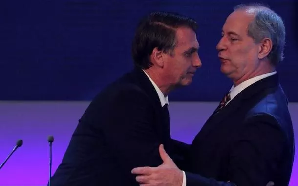 Bolsonaro expõe apoio de Ciro a André Fernandes e sugere aproximação com o pedetista