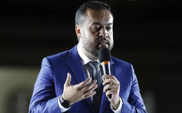 TRE decide manter Cláudio Castro como governador do RJ