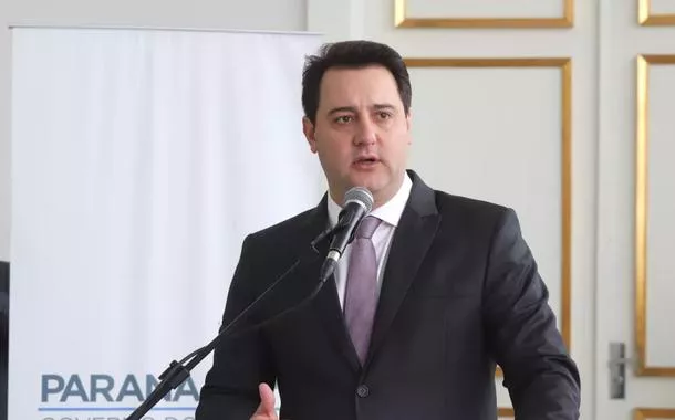 Centrão se 'descola' de Tarcísio e articula candidatura presidencial de Ratinho Jr.