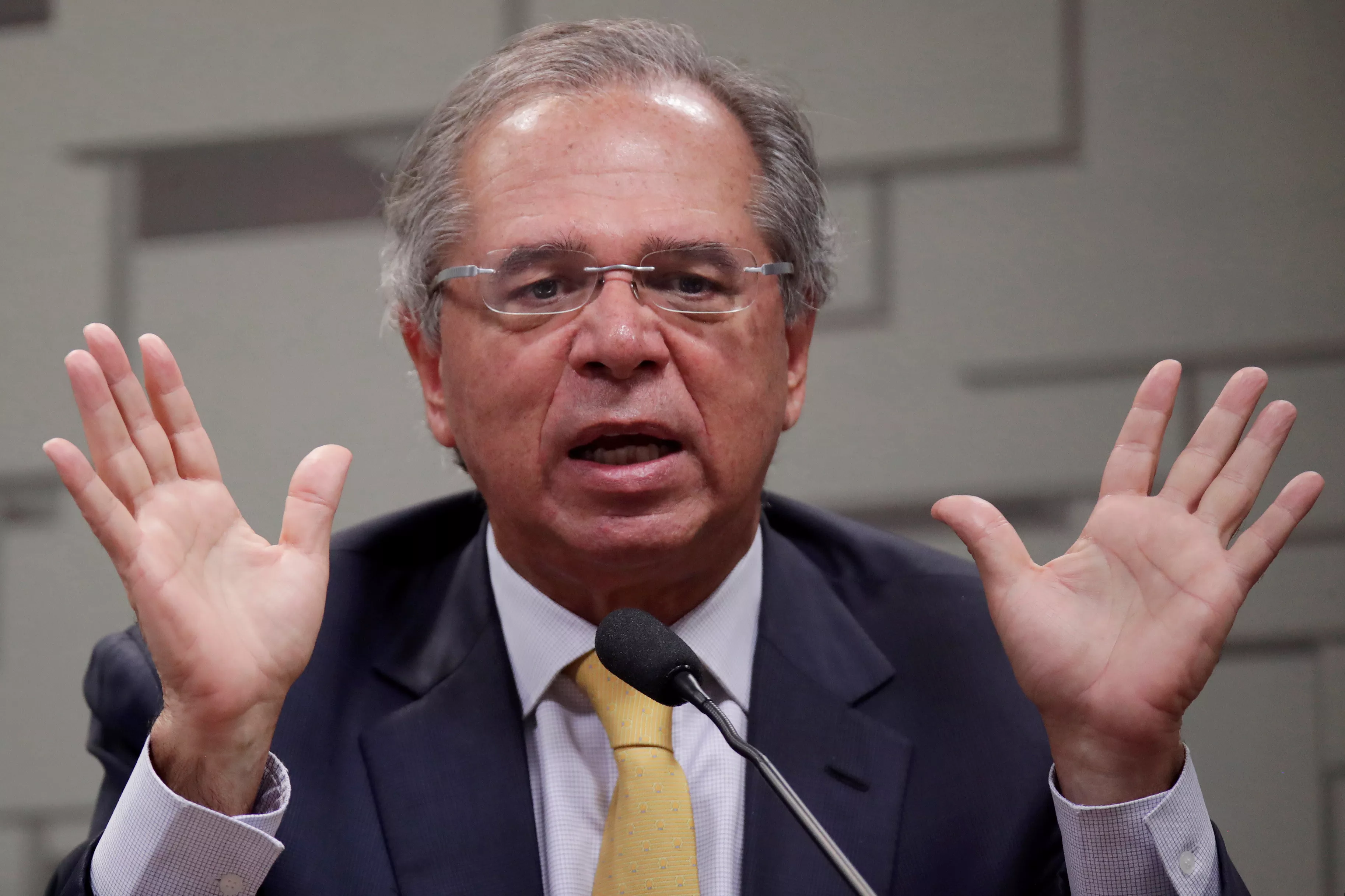 Ministro da Economia, Paulo Guedes, fala em comissão do Senado, em Brasília