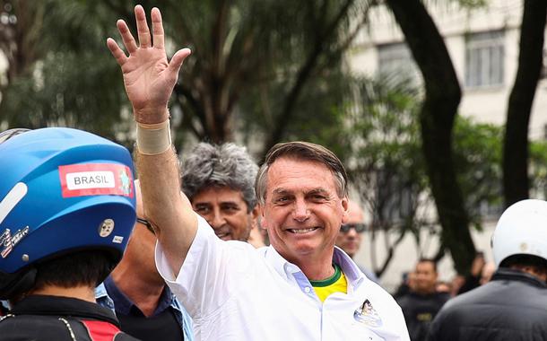 Presidente Jair Bolsonaro durante motociata em São Paulo na véspera do 1º turno das eleições 01/10/2022