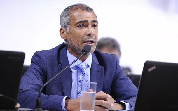 Romário é citado por delator em esquema de desvio de recursos de projetos esportivos