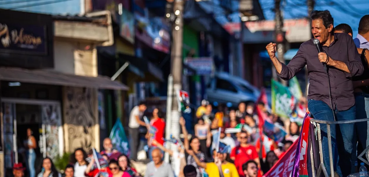 Fernando Haddad em campanha em SP