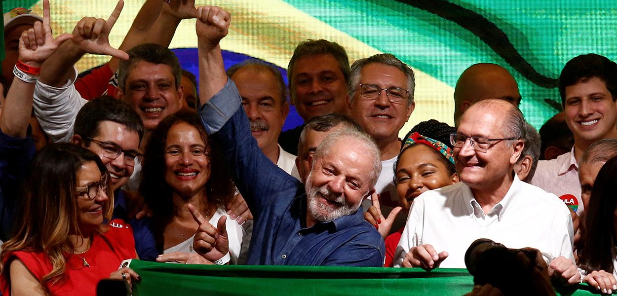 Lula comemora vitória na eleição presidencial