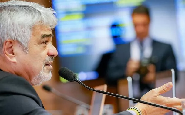 "Tem feito uma política econômica exitosa", diz Humberto Costa sobre Fernando Haddad