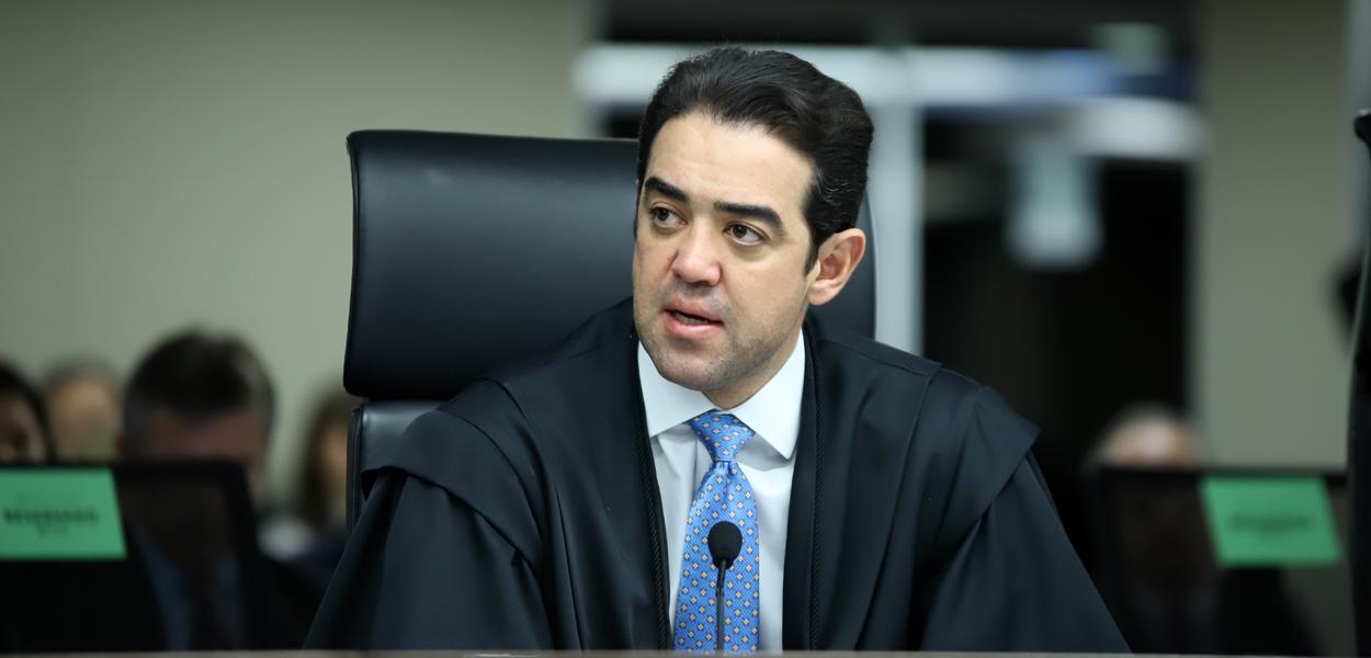 Bruno Dantas autoriza envio de documentos do BRB a comissão do Senado