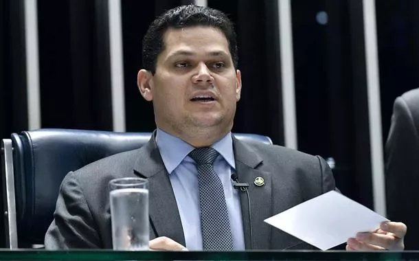 PT deve anunciar na próxima semana apoio a Alcolumbre para a presidência do Senado