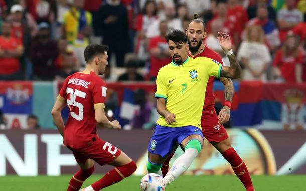 Lucas Paquetá durante partida do Brasil contra a Sérvia na Copa do Mundo