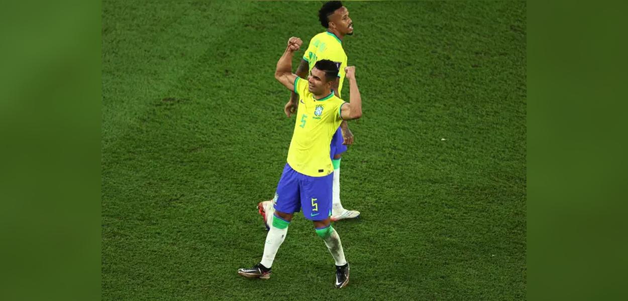 Com gol de Casemiro, Brasil vence e passa para as oitavas da Copa