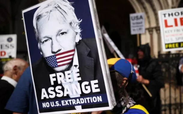 Londres agenda próxima audiência no caso de extradição de Assange para 20 de maio
