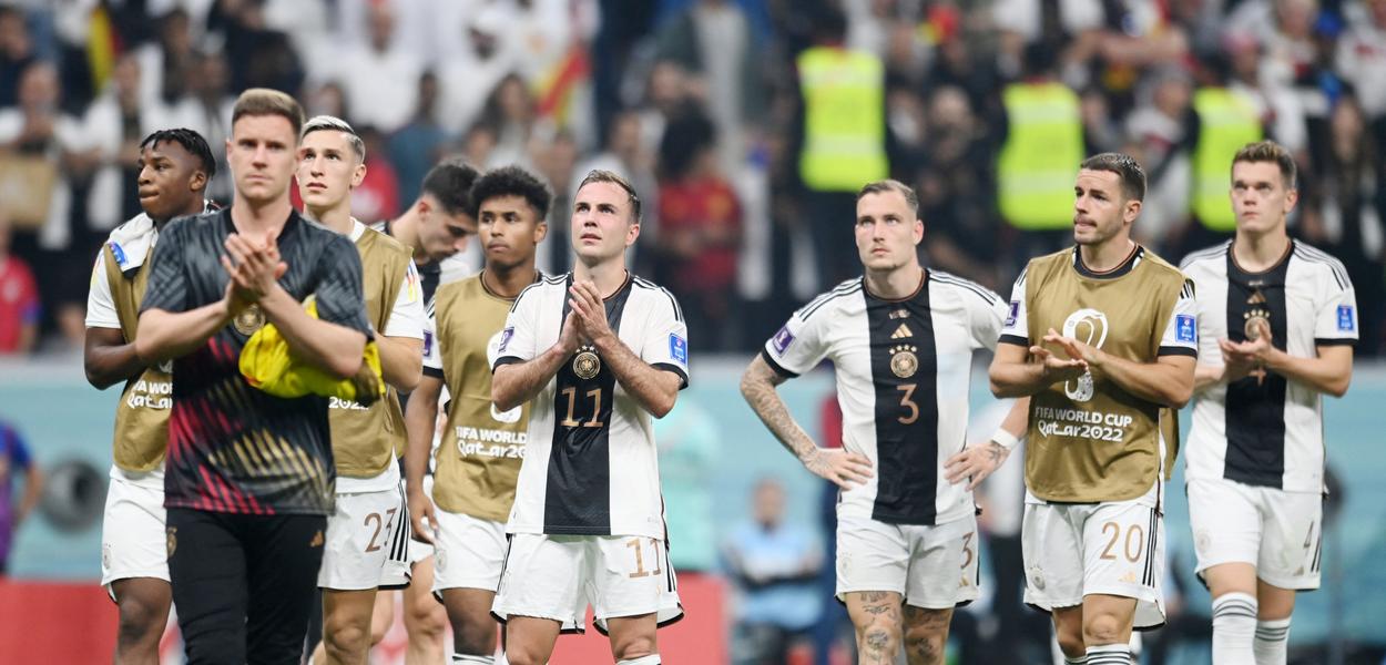 Brasil empolga e vence a Alemanha por 2 a 1 em último jogo antes da Copa