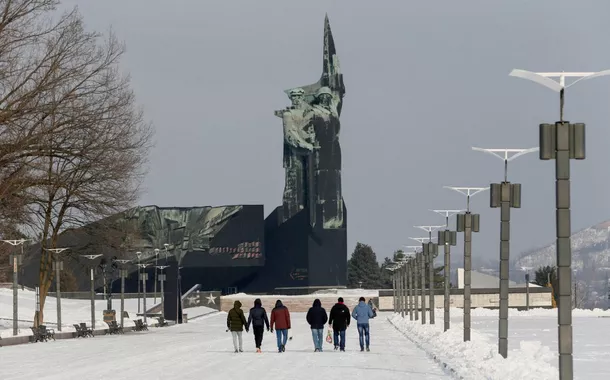 Kiev reconhece que não pode recapturar todo território ocupado por meio da força agora, diz autoridade ucraniana