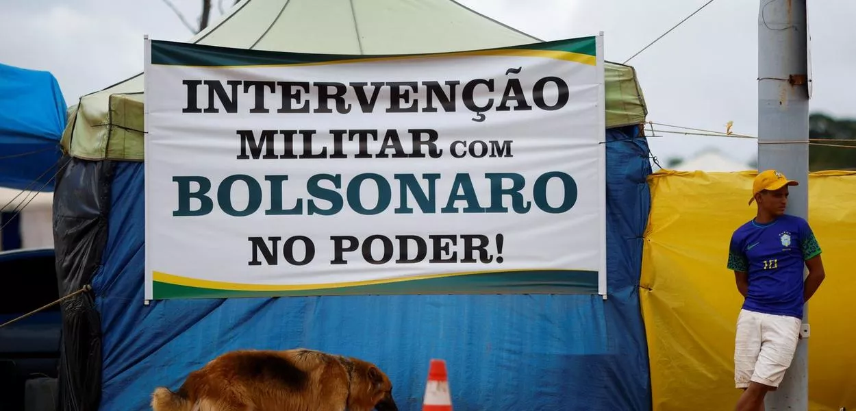 Acampamento golpista em Brasília - 27/12/2022