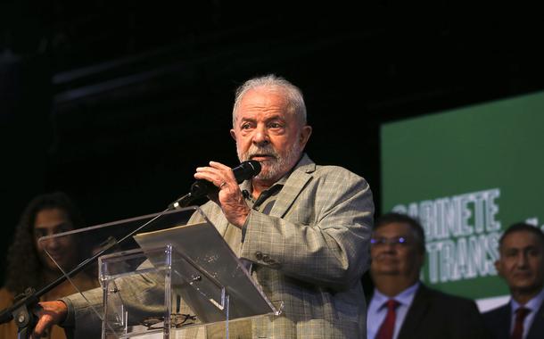 Presidente eleito Luiz Inácio Lula da Silva faz pronunciamento em Brasília
