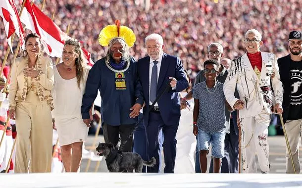 'Lula não sobe a rampa', diz plano apreendido com assessor de Braga Netto