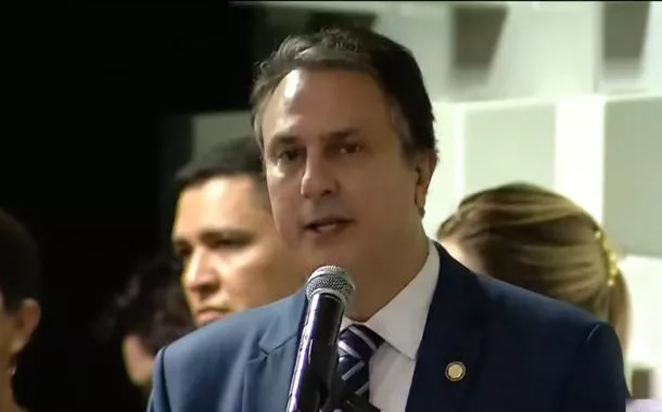 Camilo Santana afirma que projeto do Novo Ensino Médio não deve ser alvo de disputa política