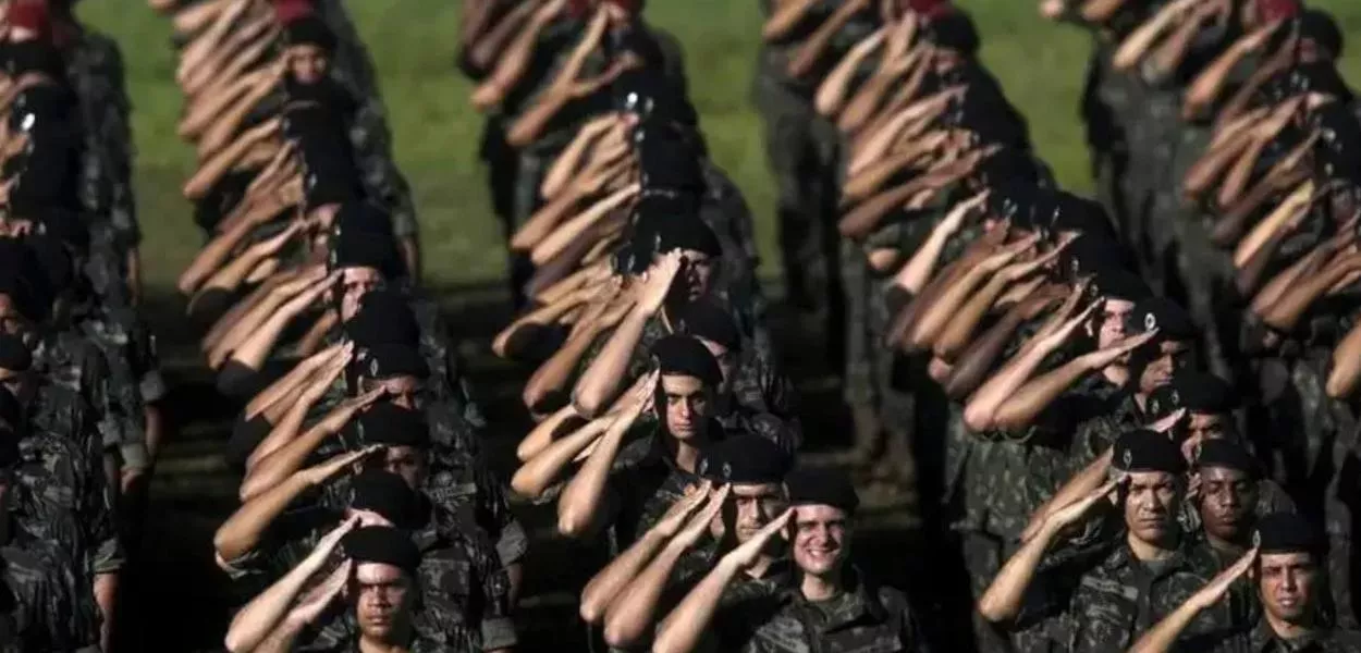 AGU processará coronel da Escola Superior de Guerra que atacou Lula e alegou fraude eleitoral