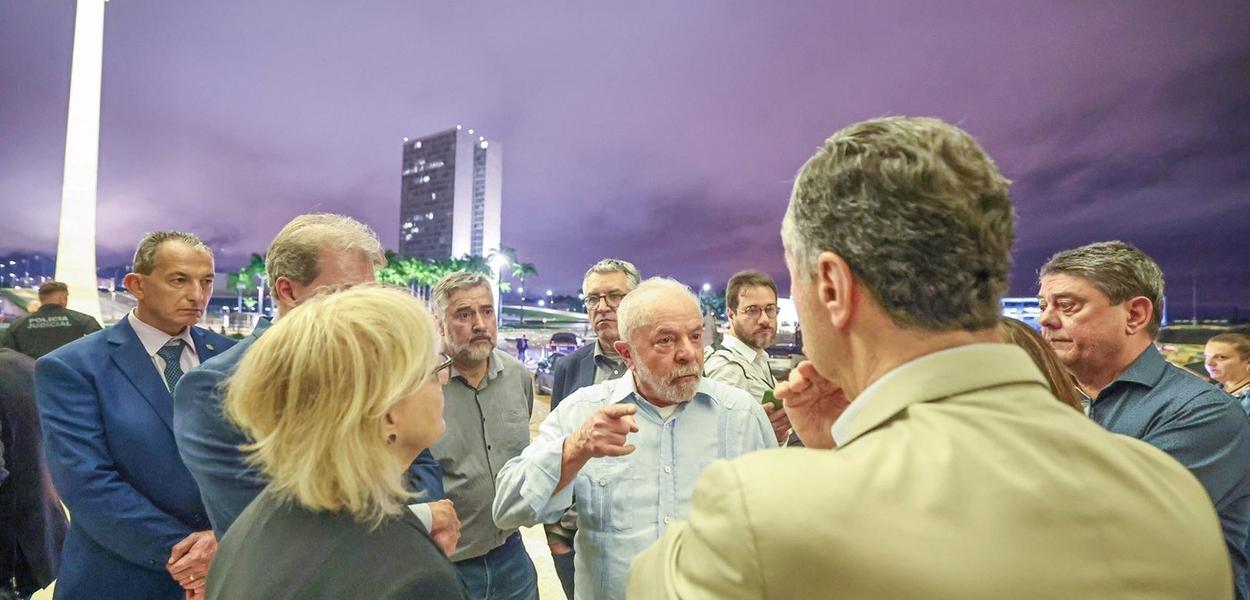 Lula na praça dos Três Poderes (Foto: Lula na praça dos Três Poderes) Lula na praça dos Três Poderes