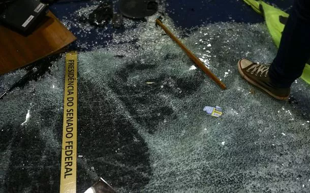 Sobre a barbárie e os desafios da educação: o dia seguinte