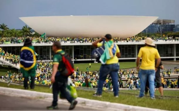 Sem Ordem há Progresso ou Estado?