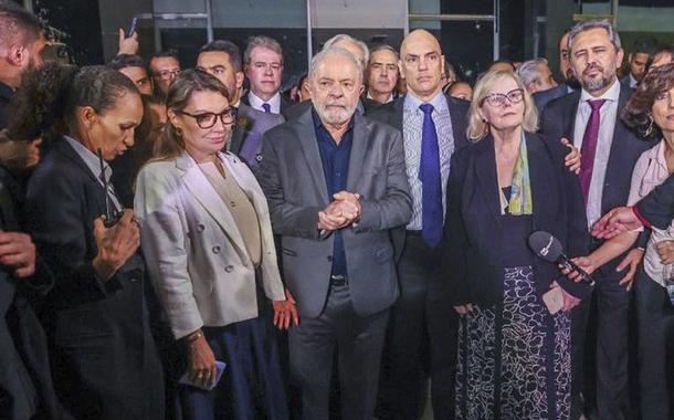 Presidente Lula, presidente do STF, Rosa Weber, ministros e governadores se unem contra atos terroristas bolsonaristas