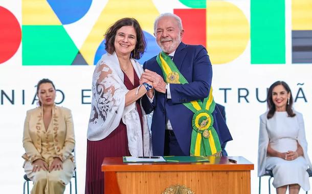 Batcu: Lula manda Ministério da Saúde demitir todos os responsáveis pela dança erótica