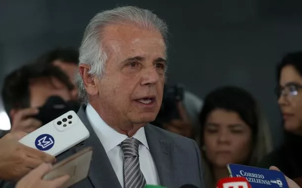José Múcio diz que irá permanecer à frente do Ministério da Defesa: 'Vou ficar'