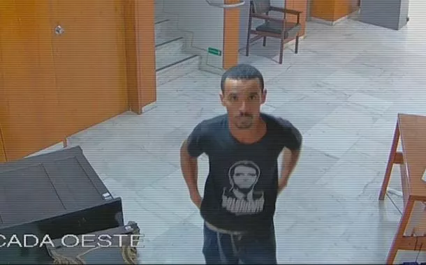 Moraes mantém prisão preventiva de terrorista que quebrou relógio histórico no 8 de janeiro