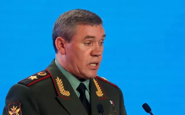 TPI emite mandados de prisão contra ex-ministro e general russo