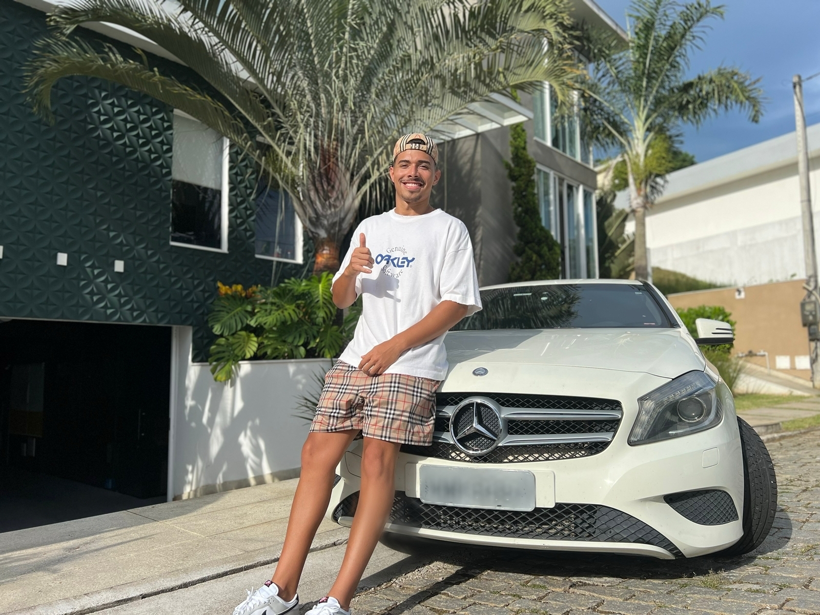 Jovem usa Inteligência Artificial para ajudar a prever tendências de mercado e aumentar lucros