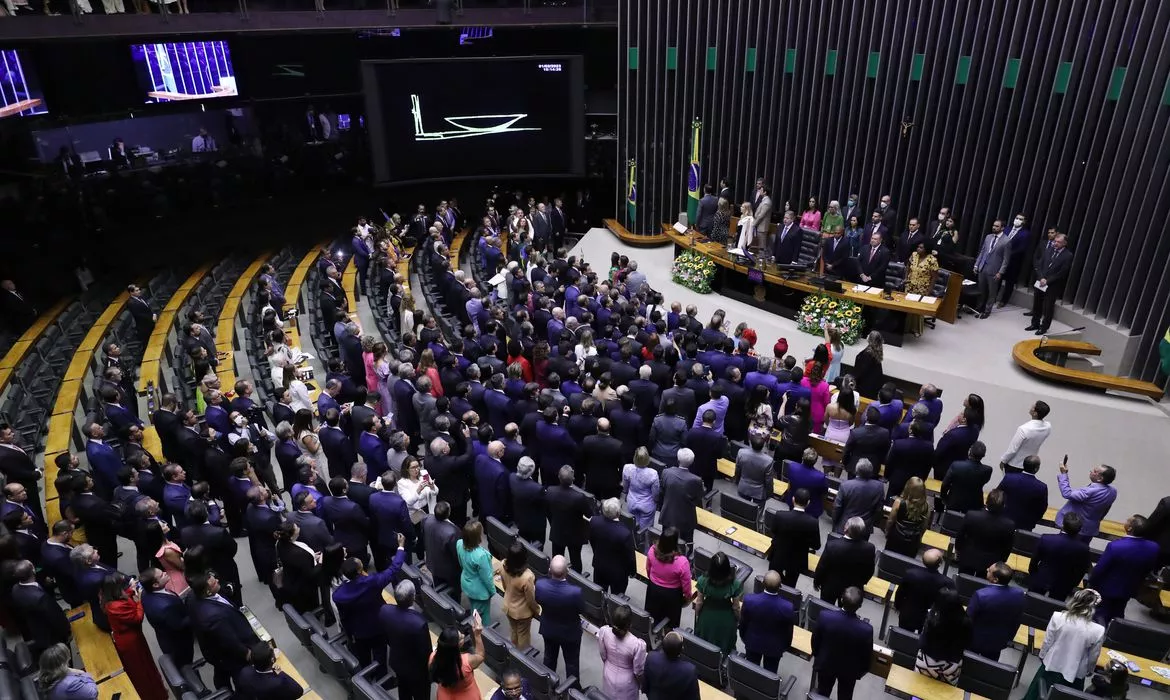 Senado deve adiar semana de 'esforço concentrado' para alinhar votação de 'emendas pix' com a Câmara