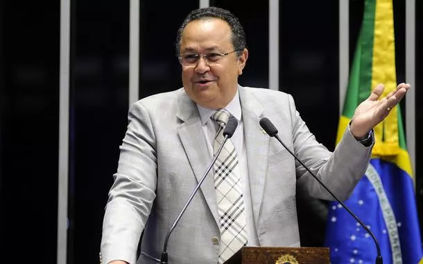 Novo líder da bancada evangélica deve facilitar diálogo com o governo
