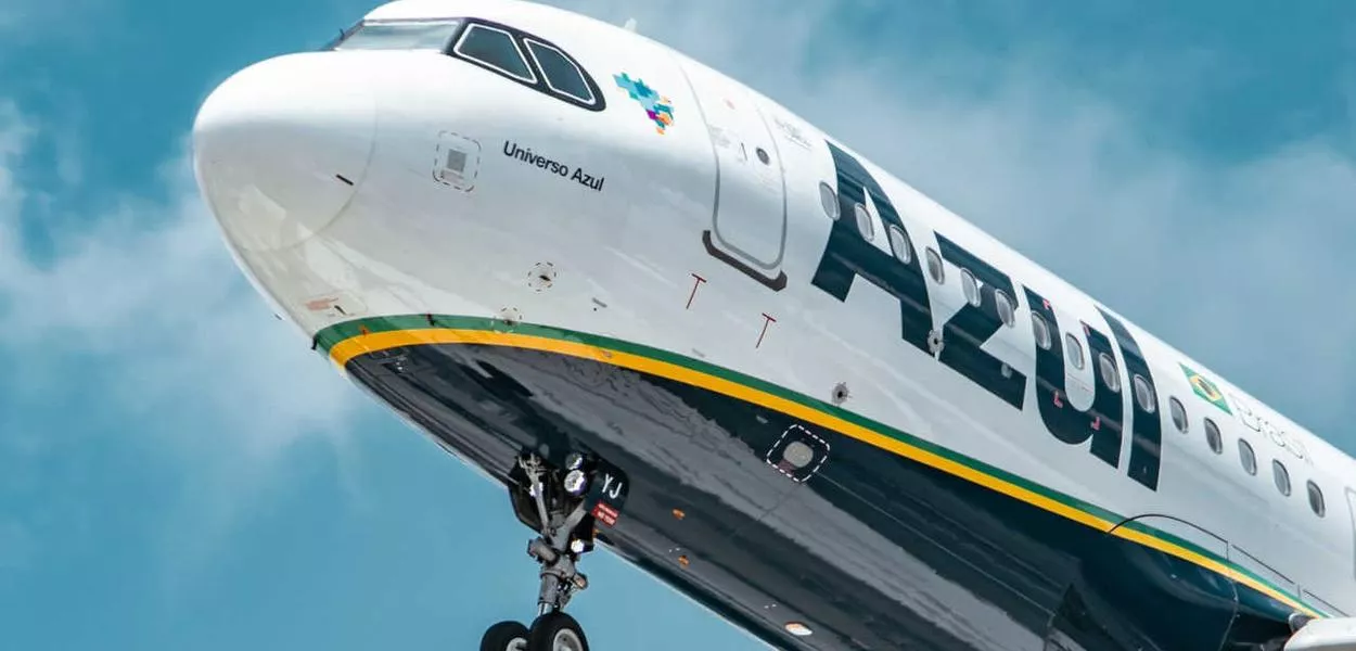 Avião da Azul apresenta falha mecânica e piloto declara emergência: "pan-pan"