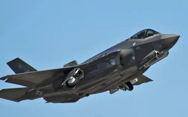 EUA enviam caças F-35 ao Caribe em meio à tensão com Venezuela