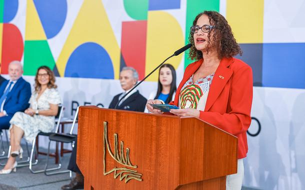 Ministra de Estado da Ciência, Tecnologia e Inovações, Luciana Santos, durante cerimônia de anúncio dos novos valores e da expansão das bolsas CAPES, CNPq e do Programa de Bolsa Permanência (MEC) 16/02/2023